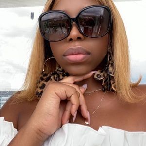 🔥🔥New - Gucci Women's GG0080SK Black/Grey Fashion Sunglasses 61mm